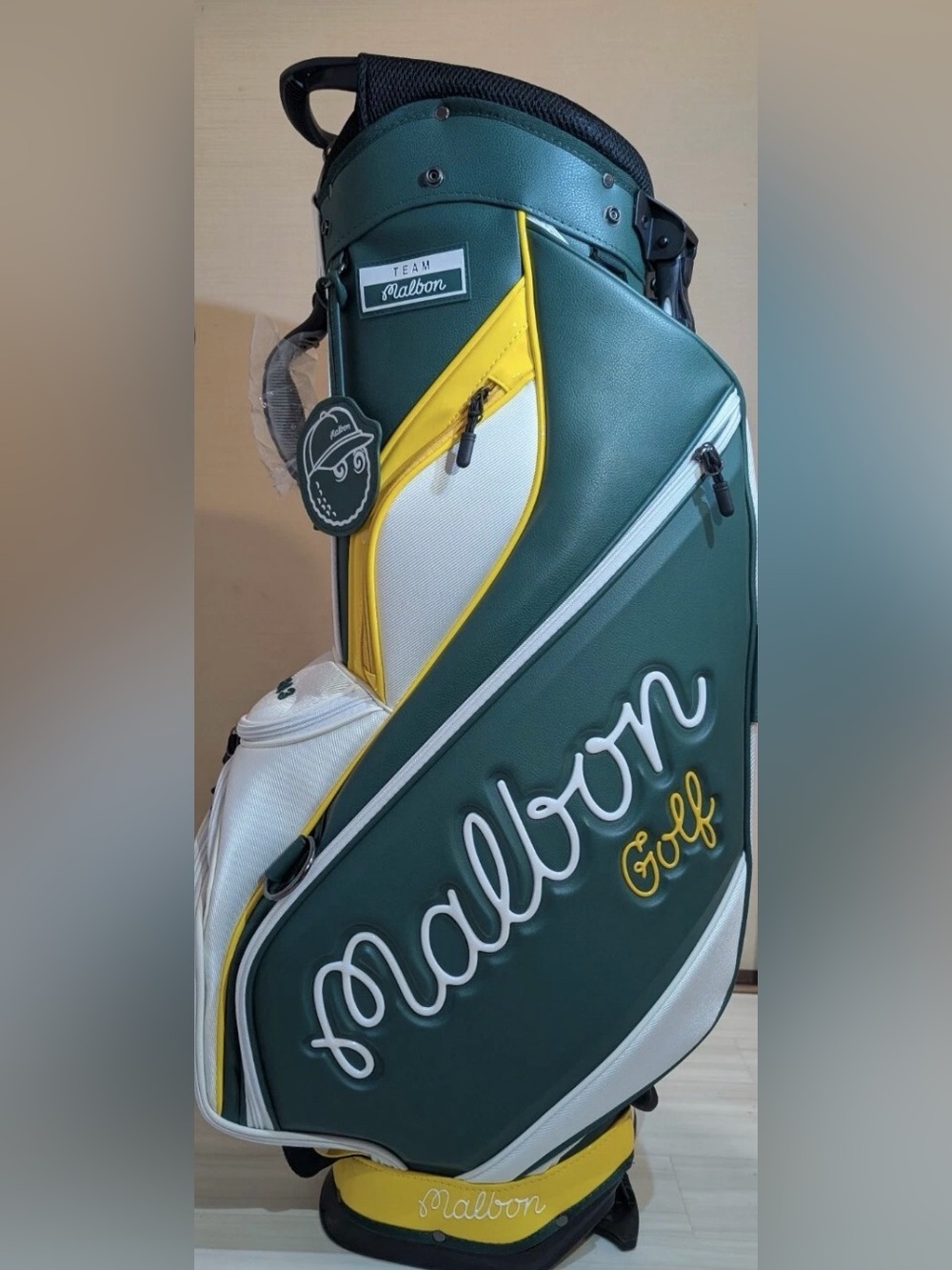Malbon Green and gold Stand golf bag. TEAM MALBON - Picture 2 of 9